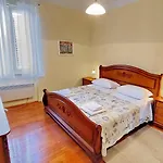 Vega - Spacious Home, Garden, Terrace & Garage Sibenik