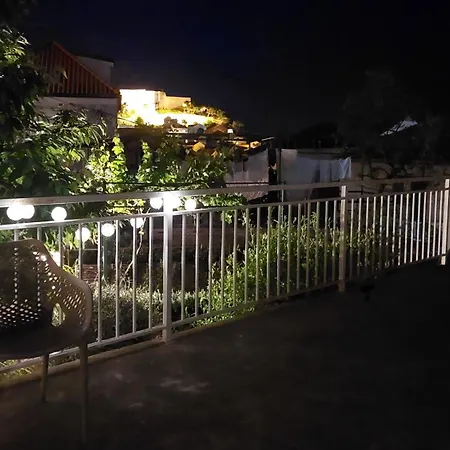 Vega With Private Garden, Terrace And Garage Sibenik