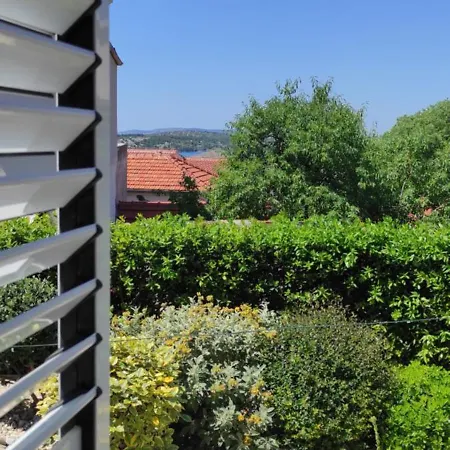 Vega With Private Garden, Terrace And Garage Apartment Sibenik
