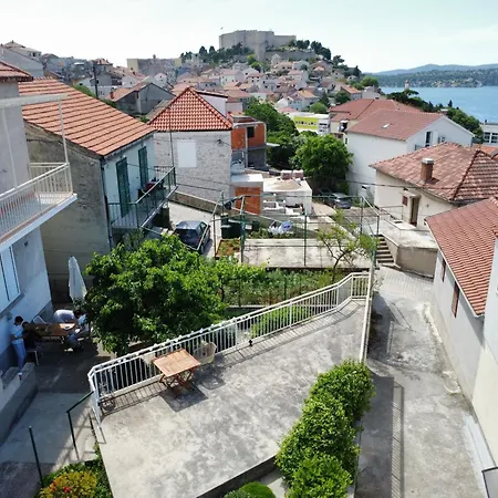 Vega With Private Garden, Terrace And Garage Apartment Sibenik