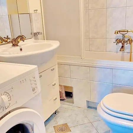 Vega With Private Garden, Terrace And Garage Sibenik