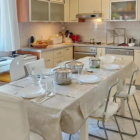 Vega With Private Garden, Terrace And Garage * 希贝尼克