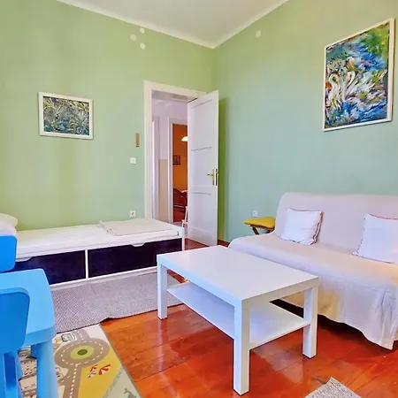 Vega With Private Garden, Terrace And Garage