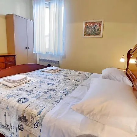 Vega With Private Garden, Terrace And Garage *