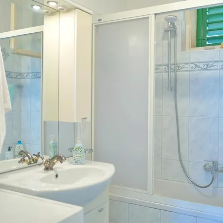 Vega With Private Garden, Terrace And Garage *