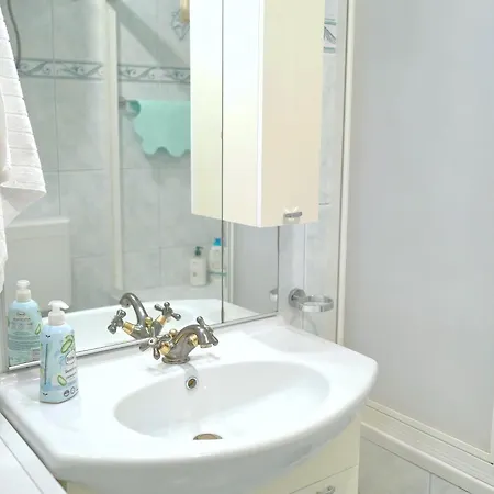 Vega With Private Garden, Terrace And Garage 公寓