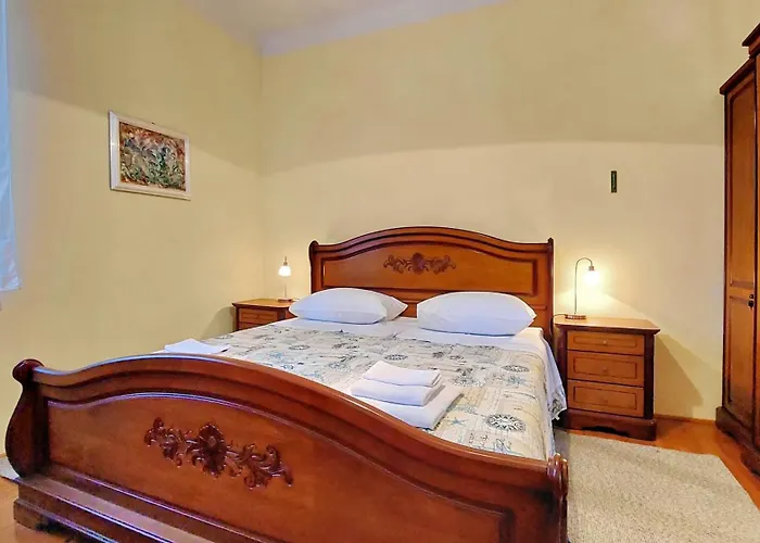 Apartmán Vega - Spacious Home, Garden, Terrace & Garage *