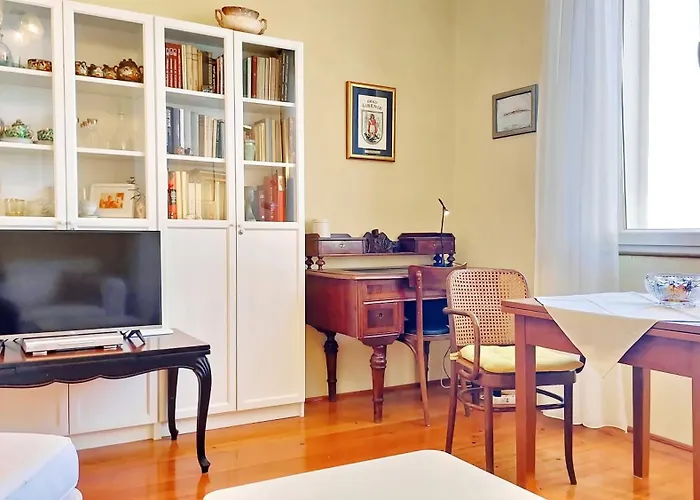 Vega - Spacious Home, Garden, Terrace & Garage