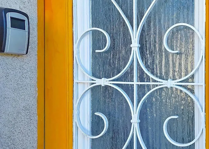 Daire Vega With Private Garden, Terrace And Garage